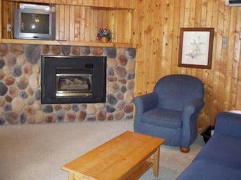 High Village Breezy Point Экстерьер фото