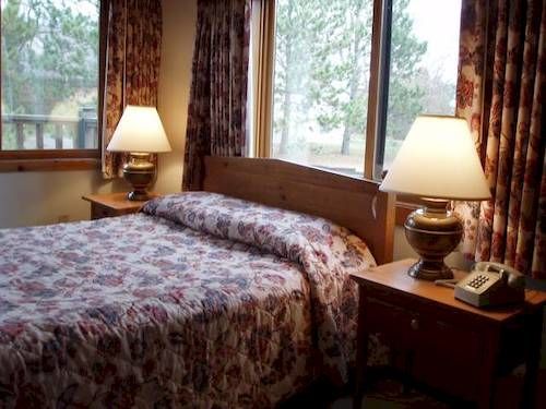 High Village Breezy Point Экстерьер фото